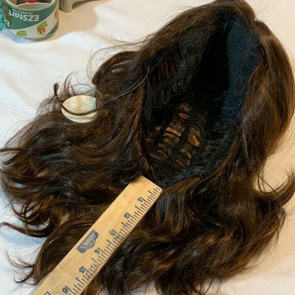 Brown wavy wig. Combs smoothly like hair.  Not sure if it's real/synthetic. - Picture 10 of 14